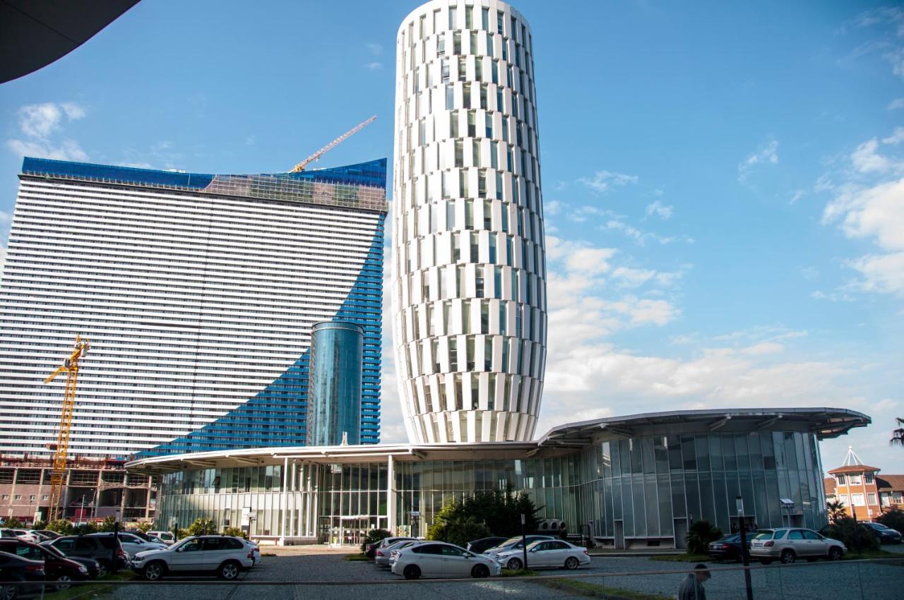 Sea View Apartment Near To The Dancing And Music Fountains 巴统 外观 照片
