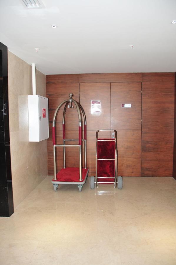 Sea View Apartment Near To The Dancing And Music Fountains 巴统 外观 照片