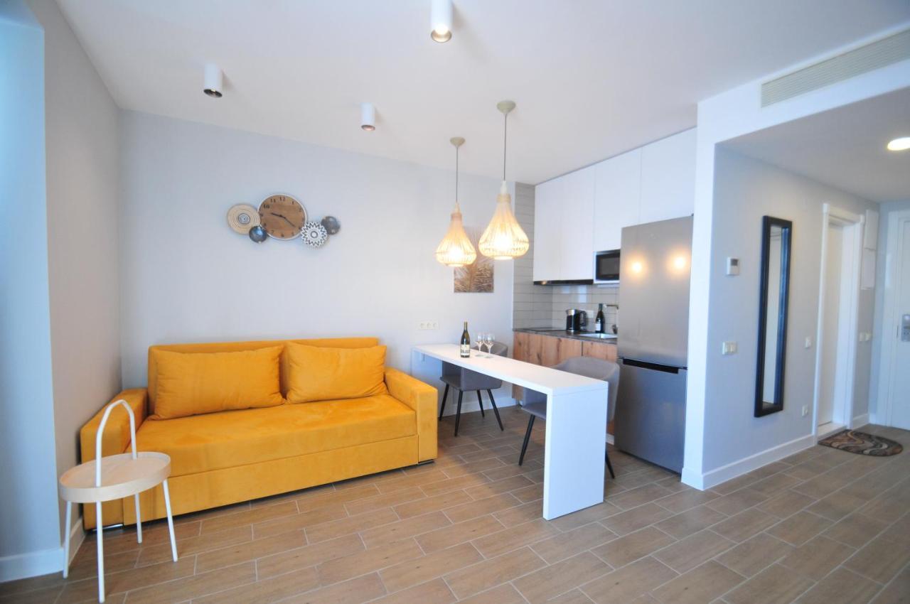 Sea View Apartment Near To The Dancing And Music Fountains 巴统 外观 照片